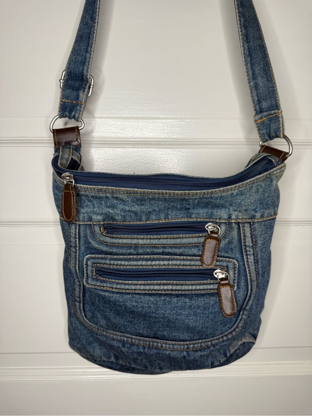 Vtg Denim Crossbody Bag with Brown Trim - Casual Men's Shoulder Bag